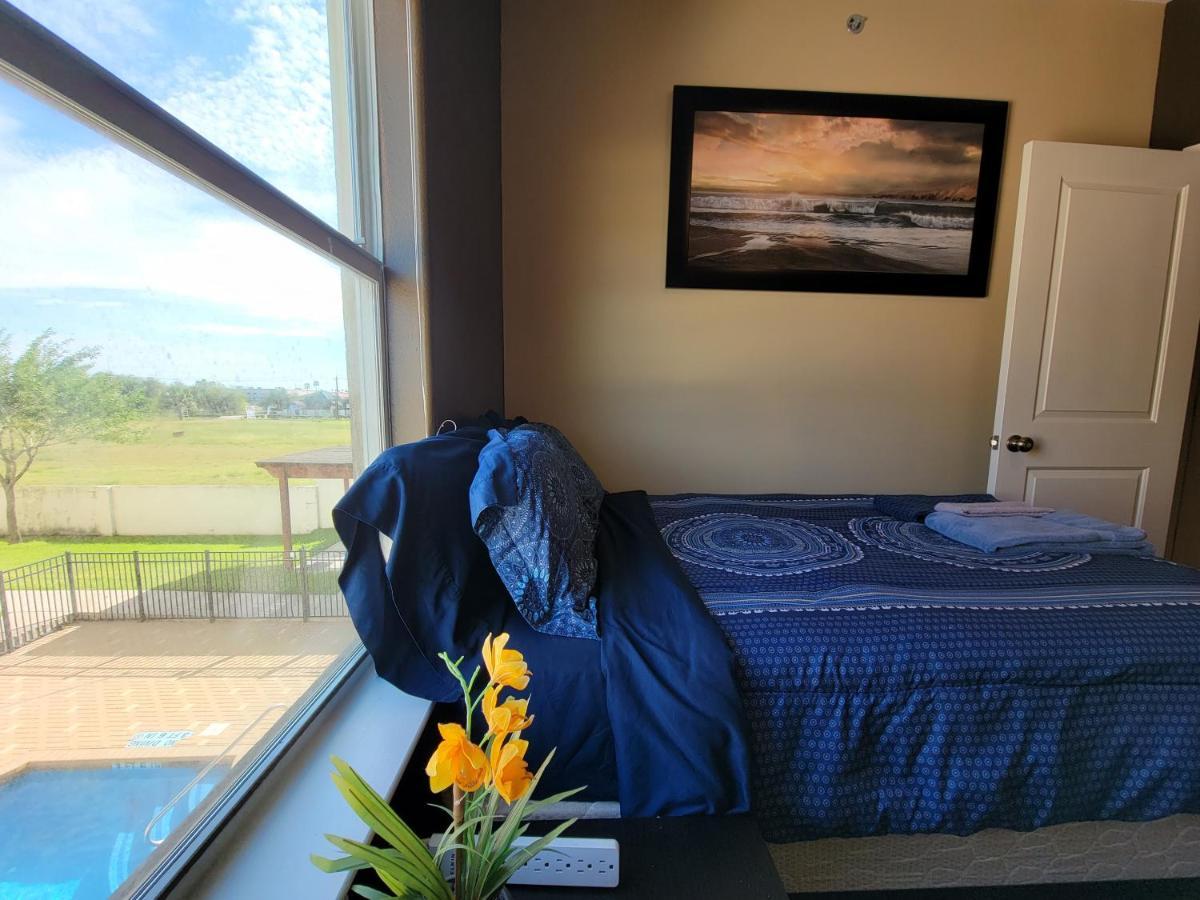 Modern, Private, Smart 4 Bedroom Condo In Desirable Location In Mcallen With Pool! Екстериор снимка